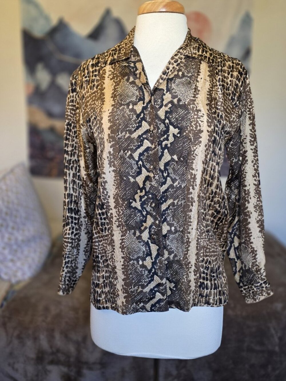 Allison Taylor Petite 100% Silk Blouse Animal Print Python Leopard PM - Picture 5 of 13